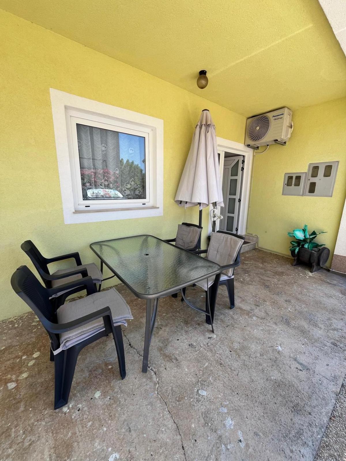 Apartmani Andrej Vodice فوديس المظهر الخارجي الصورة