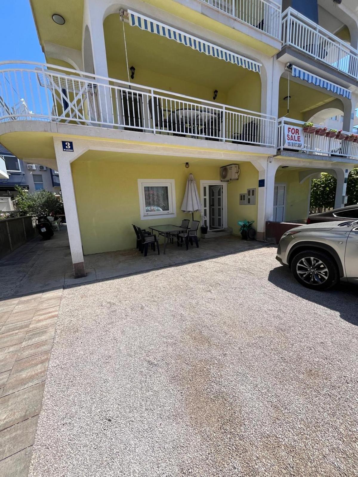 Apartmani Andrej Vodice فوديس المظهر الخارجي الصورة